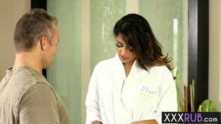 ���ඩ් බබා සොෆියා ලියොන් දණින් වැටී, හා ගිල ඩික් පසු සම්බාහන