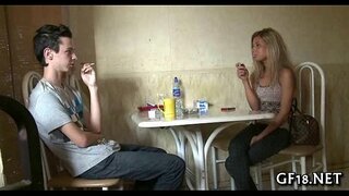 Tamaiti noho, me te stares